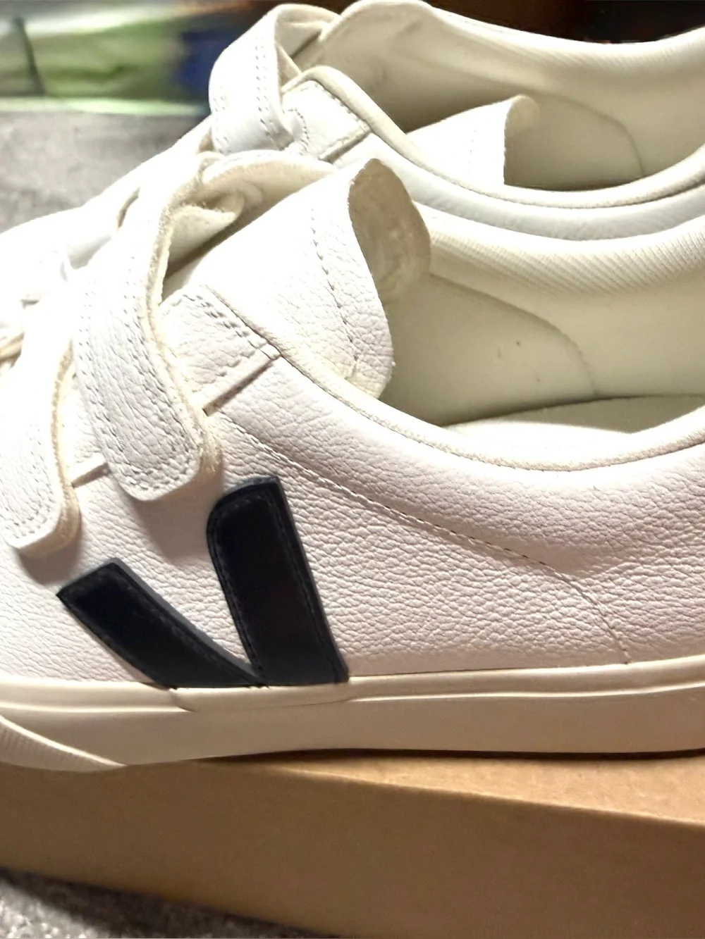 Brand New/Never Worn-Veja Recife Leather Low-Top Sneakers-Womens Size 9